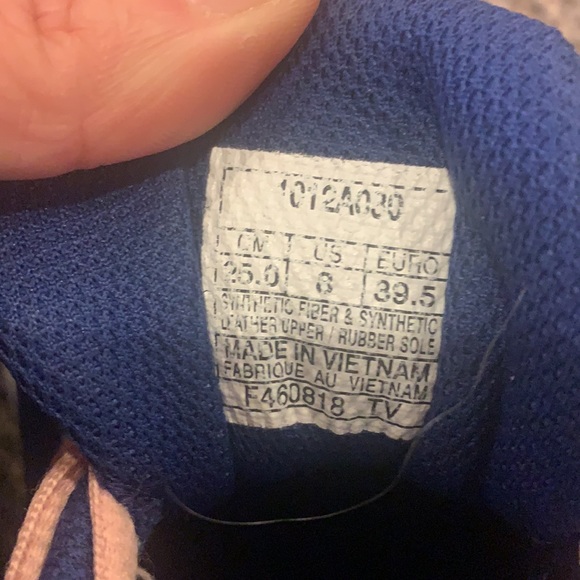 Women’s ASICS - Picture 5 of 6